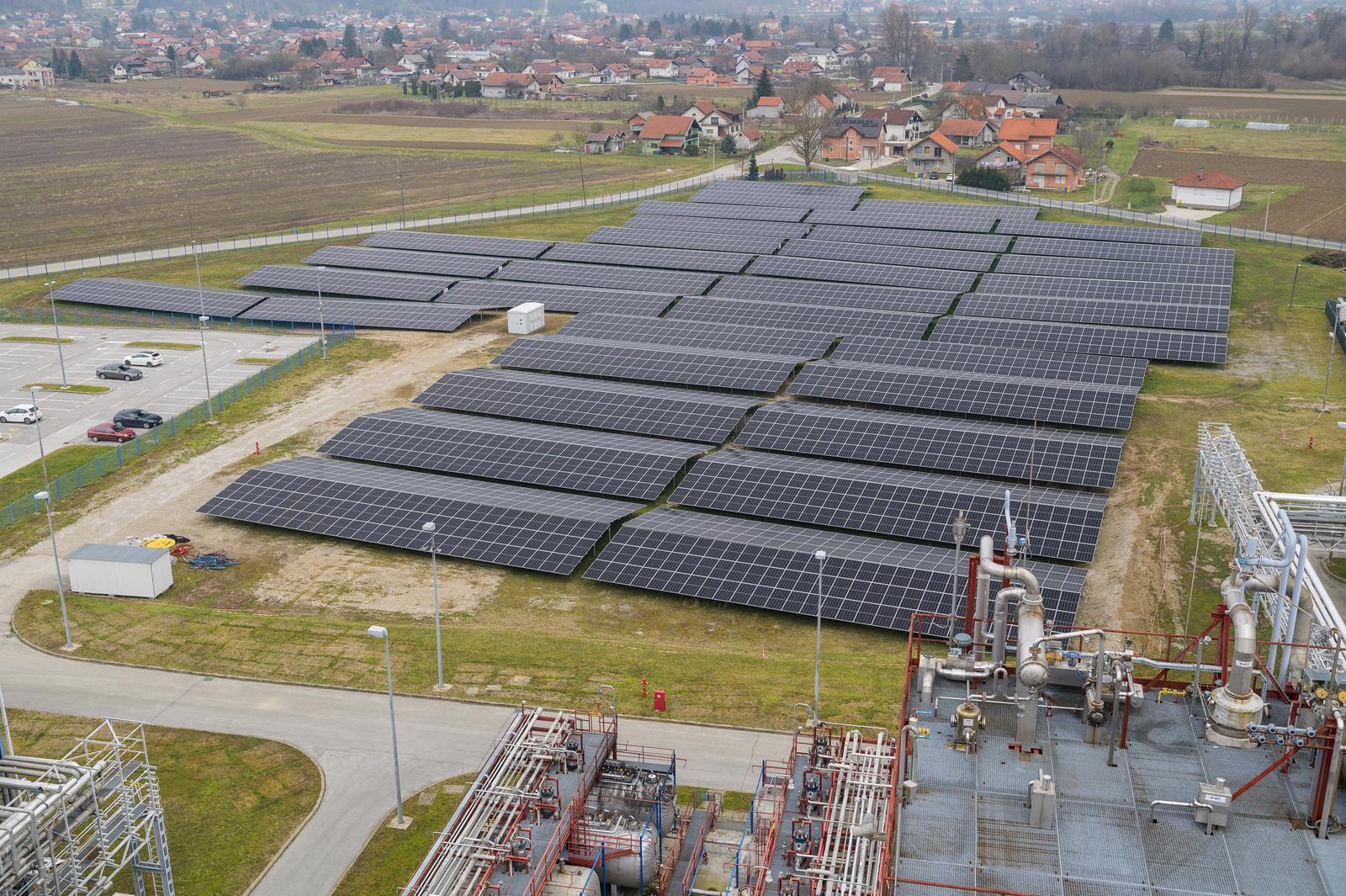 06.03.2023., Savski Marof - Fotografija iz zraka snimljena dronom solarne elektrane na Plivinoj proizvodnoj lokaciji. Rijec je o trenutno najjacoj solarnoj elektrani u Hrvatskoj snage 9.71 MWp, izgradenoj u suradnji s partnerom, tvrtkom E.ON Solar, clanicom grupe E.ON Hrvatska. HANDOUT Photo: PLIVA Hrvatska d.o.o./PIXSELL