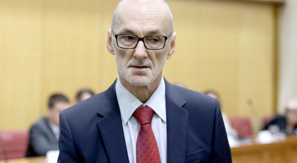 18.09.2019., Zagreb - Nakon dvomjesecnog odmora saborski zastupnici danas su se vratili u sabornicu i aktualnim prijepodnevom je pocelo jesensko zasjedanje Sabora koje ce potrajati do konca listopada.rPhoto: Patrik Macek/PIXSELL