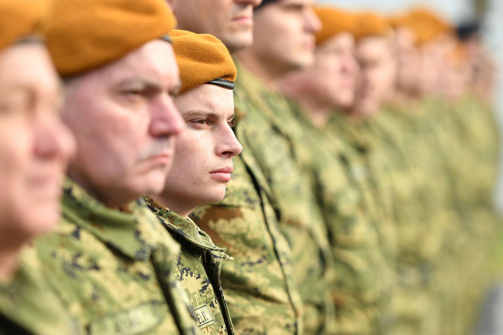 21.11.2022., Varazdin - Ispracaj 38. hrvatskog kontingenta u vojarni 7. gardijske brigade "Puma" u NATO operaciju KFOR u Republiku Kosovo.  Ispracaju je nazocio ministar Mario Banozic Photo: Vjeran Zganec-Rogulja/PIXSELL