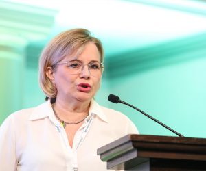 24.05.2022., Zagreb - Konferenija Poslovnog dnevnika Zeleni plan u hrvatskome gospodarstvu – gradjevinarstvo u hotelu Sheraton. Prezentacija - Pregled usvojenih posebnih uzanaca o gradjenju. Mirjana Cagalj, savjetnica predsjednika Hrvatske gospodarske komore za promet i graditeljstvo. Photo: Luka Stanzl/PIXSELL