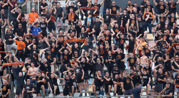 24.05.2023., stadion HNK Rijeka, Rijeka - Finalna utakmica SuperSport Hrvatskog nogometnog kupa, HNK Hajduk - HNK Sibenik. Navijaci Sibenika, Funcuti Photo: Luka Stanzl/PIXSELL