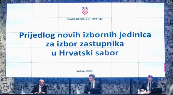 25.05.2023.., Zagreb - U Nacionalnoj i sveucilisnoj knjiznici predsjednik Vlade Andrej Plenkovic i ministar pravosudja i uprave Ivan Malenica predstavili se prijedlog Zakona o izbornim jedinicama. 
Photo: Slavko Midzor/PIXSELL
 Photo: Slavko Midzor/PIXSELL