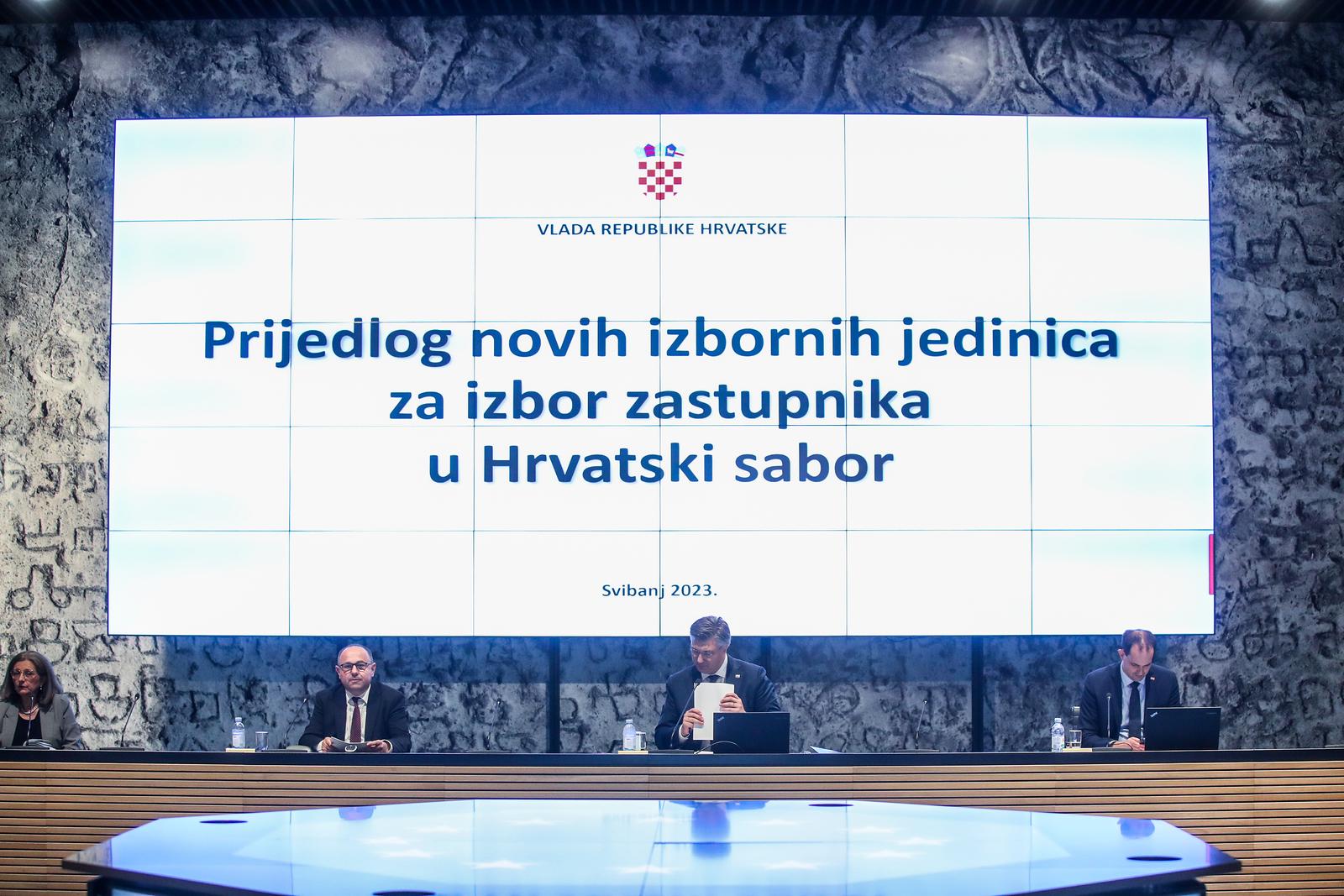 25.05.2023.., Zagreb - U Nacionalnoj i sveucilisnoj knjiznici predsjednik Vlade Andrej Plenkovic i ministar pravosudja i uprave Ivan Malenica predstavili se prijedlog Zakona o izbornim jedinicama. 
Photo: Slavko Midzor/PIXSELL
 Photo: Slavko Midzor/PIXSELL
