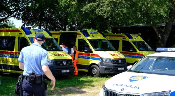 26.05.2023., Zagreb - Zagrebacki maturanti slave kraj srednje skole na Bundeku. Photo: Slaven Branislav Babic/PIXSELL