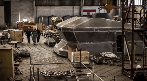 27.03.2023., Split - Obisli smo proizvodne hale brodogradilista Brodosplit ciji je racun prosloga tjedna deblokiran nakon uplate od 23,8 milijuna eura te je tako izbjegnut stecaj. Photo: Milan Sabic/PIXSELL