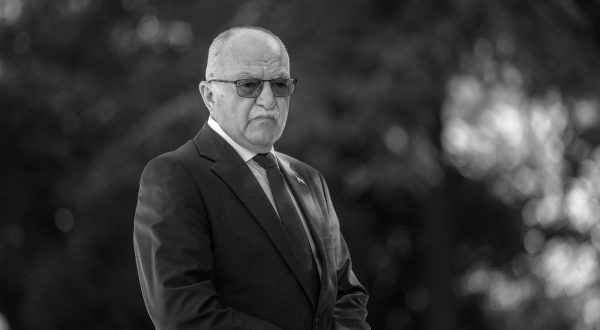 28.05.2021., Pula - Polaganjem vijenaca ispred Centralnog kriza na Gradskom groblju obiljezen je Dan drzavnosti Republike Hrvatske. Vijenci su položeni i na Spomenik poginulim hrvatskim braniteljima u Domovinskom ratu u Parku Franje Josipa. rPhoto: Srecko Niketic/PIXSELL