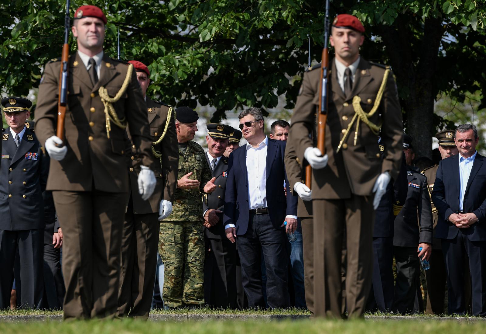 28.05.2023.., Zagreb - Dan Hrvatske vojske obiljezava se na RSC Jarun. Vrhovni zapovjednik Oruzanih snaga Zoran Milanovic obisao je vojnike i razgledao  izlozenu vojnu opremu Photo: Josip Regovic/PIXSELL