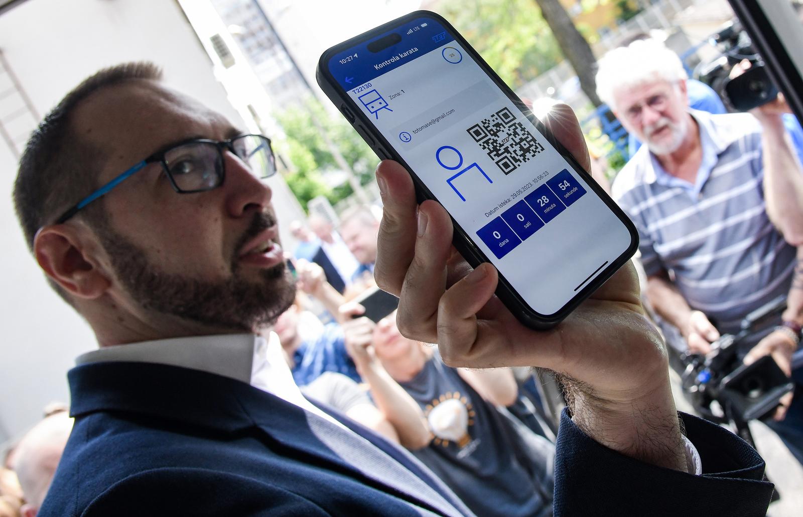 29.05.2023., Zagreb - Predstavljanje mobilne aplikacije "Moj ZET" ispred Upravne zgrade ZET-a u Ozaljskoj ulici. gradonacelnik Zagreba Tomislav Tomasevic Photo: Josip Regovic/PIXSELL