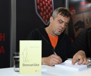 28, October, 2022, Belgrade - The sixth day at the 65th International Book Fair at the Belgrade Fair. Sergej Trifunovic. Photo: Mateja Stanisavljevic/ATAImages

28, oktobar, 2022, Beograd  - Sesti dan na 65. Medjunarodnom sajmu knjiga na Beogradskom sajmu. Photo: Mateja Stanisavljevic/ATAImages Photo: Mateja Stanisavljevic/ATAImages/PIXSELL