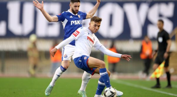 30.04.2023., stadion Poljud, Split - SuperSport HNL, 32. kolo, HNK Hajduk - GNK Dinamo. Luka Ivanusec, Niko Sigur Photo: Matija Habljak/PIXSELL