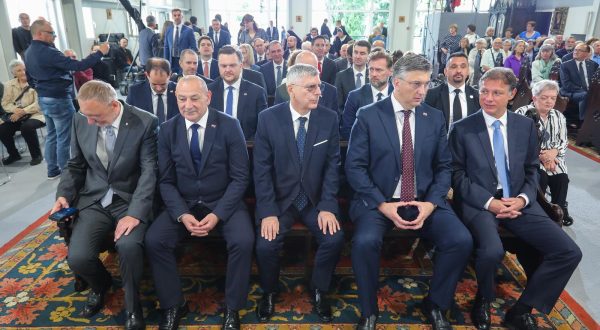 30.05.2023., Zagreb - U bogosluznom prostoru bl. Alojzija Stepinca na Kaptolu a u  povodu Dana drzavnosti zagrebacki nadbiskup mons. Drazen Kutlesa predvodio je euharistijsko slavlje za Domovinu, a misi su nazocili i premijer Andrej Plenkovic s clanovima Vlade RH. Davor Bozinovic, Tomo Medved, Zeljko Reiner, Andrej Plenkovic, Gordan Jandrokovic.  Photo: Tomislav Miletic/PIXSELL