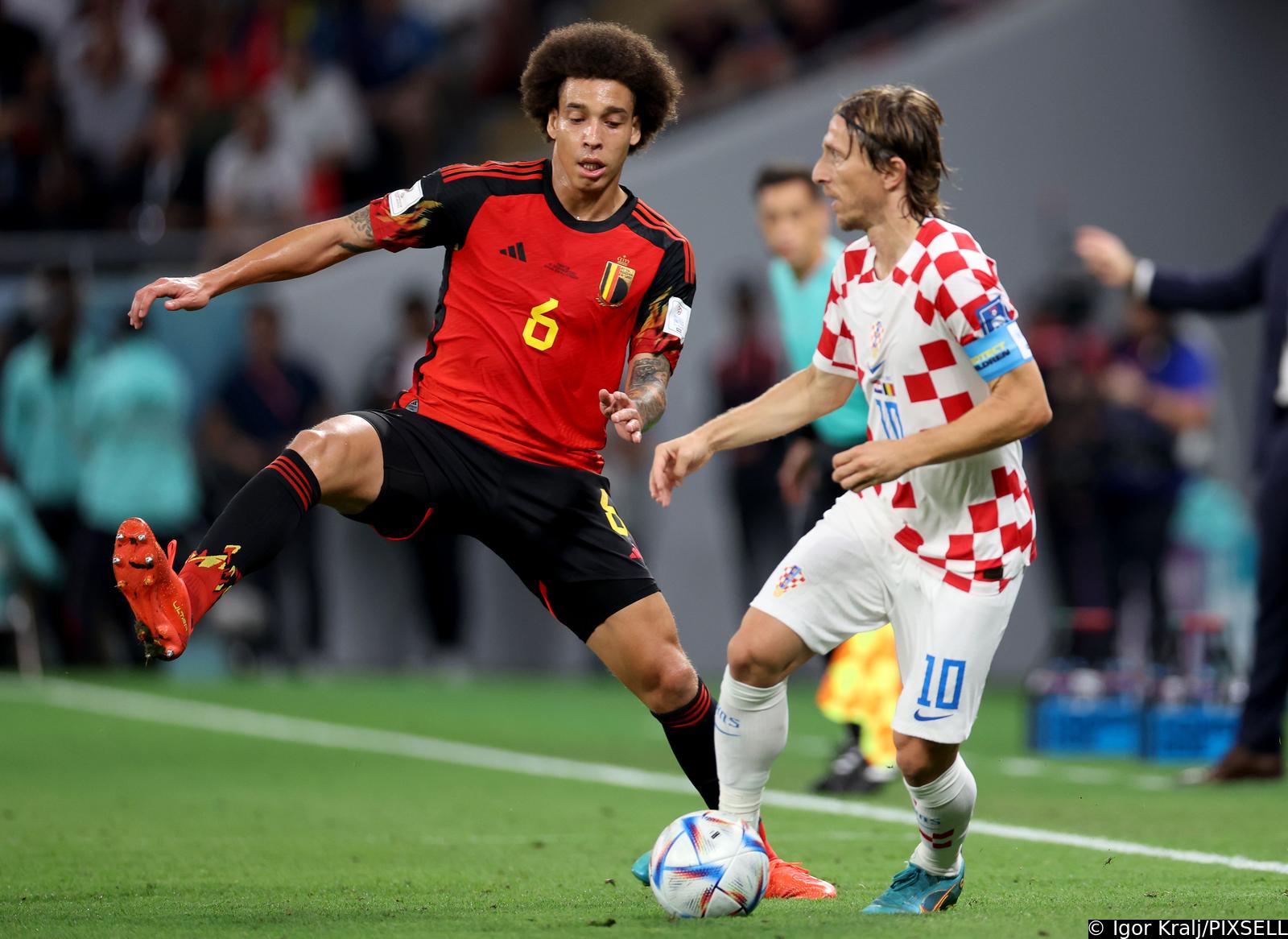 01.12.2022., stadion Ahmad Bin Ali, Al Rayyan, Katar - FIFA Svjetsko prvenstvo, skupina F, 3. kolo, Hrvatska - Belgija. 
Axel Witsel, Luka Modric
   Photo: Igor Kralj/PIXSELL