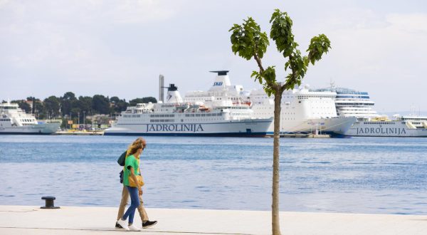 21.05.2023., Split - Suncano i toplo vrijeme u Splitu. Photo: Milan Sabic/PIXSELL