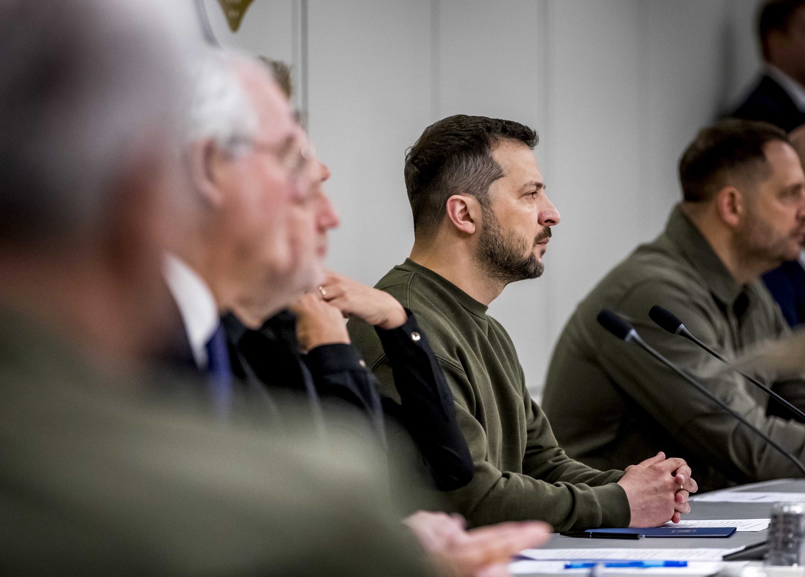 epa10607857 Ukrainian President Volodymyr Zelensky attends a meeting with members of the Senate and the House of Representatives of the Netherlands, in The Hague, Netherlands, 04 May 2023.  EPA/Remko de Waal
