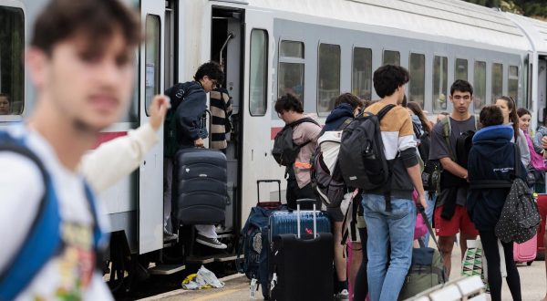 08.07.2022., Split - Brzi vlak iz Osijeka s dvadeset minuta zakasnjenja stigao je na splitski zeljeznicki kolodvor. Photo: Miroslav Lelas/PIXSELL