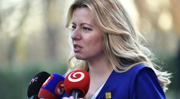 epa08043229 Eslovaquia President Zuzana Caputova arrives at the NATO Summit in London, Britain, 04 December 2019. NATO countries' heads of states and governments gather in London for a two-day meeting.  EPA-EFE/NEIL HALL