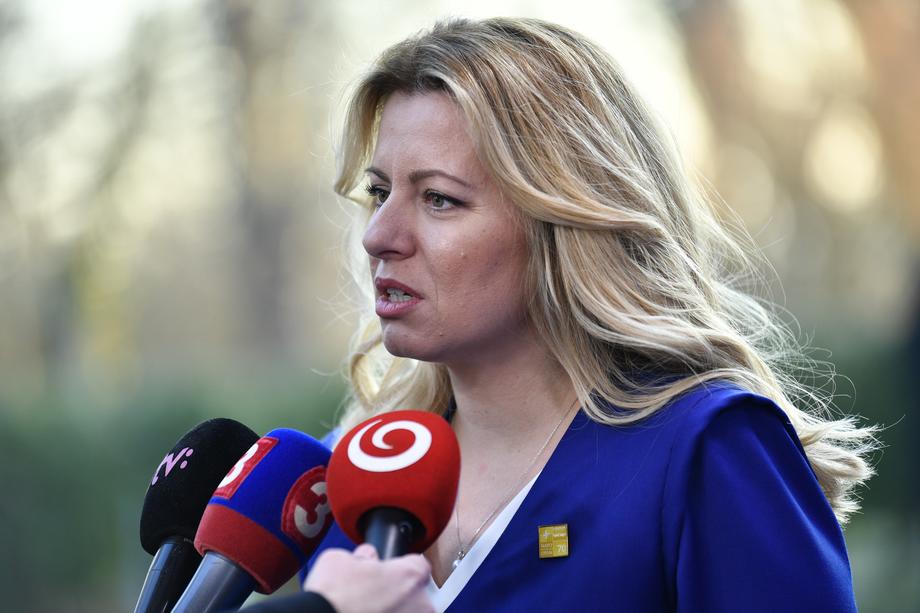 epa08043229 Eslovaquia President Zuzana Caputova arrives at the NATO Summit in London, Britain, 04 December 2019. NATO countries' heads of states and governments gather in London for a two-day meeting.  EPA-EFE/NEIL HALL