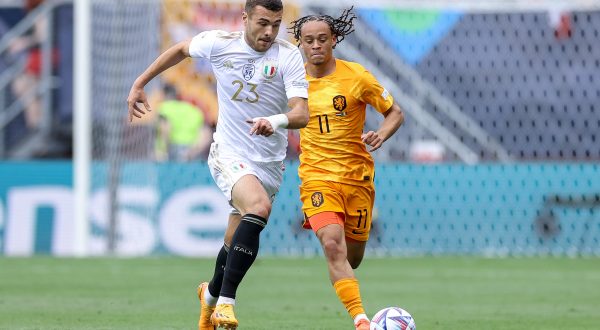 Enschede, Niederlande, 18.06.2023: Alessandro Buongiorno (Italy) in aktion, am Ball, Einzelaktion, kontrolliert den Ball waehrend des UEFA Nations League 2022/23 Third-place match zwischen Niederlande vs Italien, Niederlande vs Italien im FC Twente Stadion  am 18. June 2023 in Enschede, Niederlande. (Foto von Matteo Ciambelli/DeFodi Images)

Enschede, Netherlands, 18.06.2023: Alessandro Buongiorno (Italy) controls the ball during the UEFA Nations League 2022/23 Third-place match between Netherlands vs Italy at FC Twente Stadium on June 18, 2023 in Enschede, Netherlands. (Photo by Matteo Ciambelli/DeFodi Images)