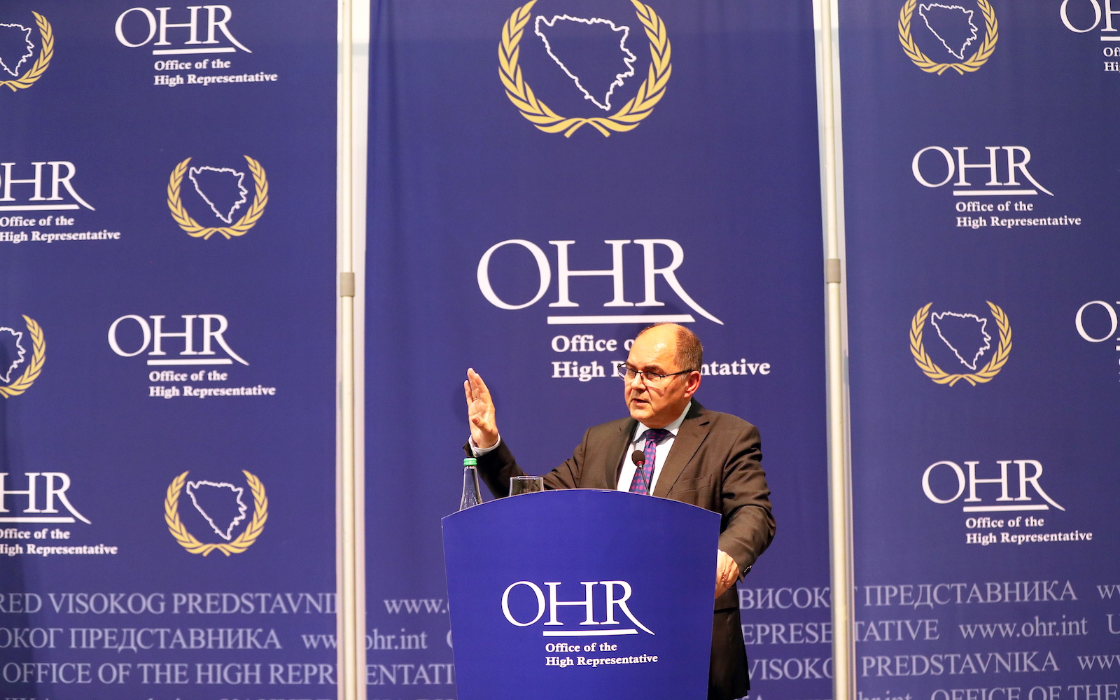 epa10677872 The High Representative for Bosnia and Herzegovina, Christian Schmidt, holds a press conference, after a meeting with the political directors of the member countries of the Steering Committee of the Peace Implementation Council (PIC), in Sarajevo, Bosnia and Herzegovina, 07 June 2023. Christian Schmidt discussed the current situation in Bosnia and Herzegovina, and about the issue of state property and the transparency of the election process.  EPA/FEHIM DEMIR