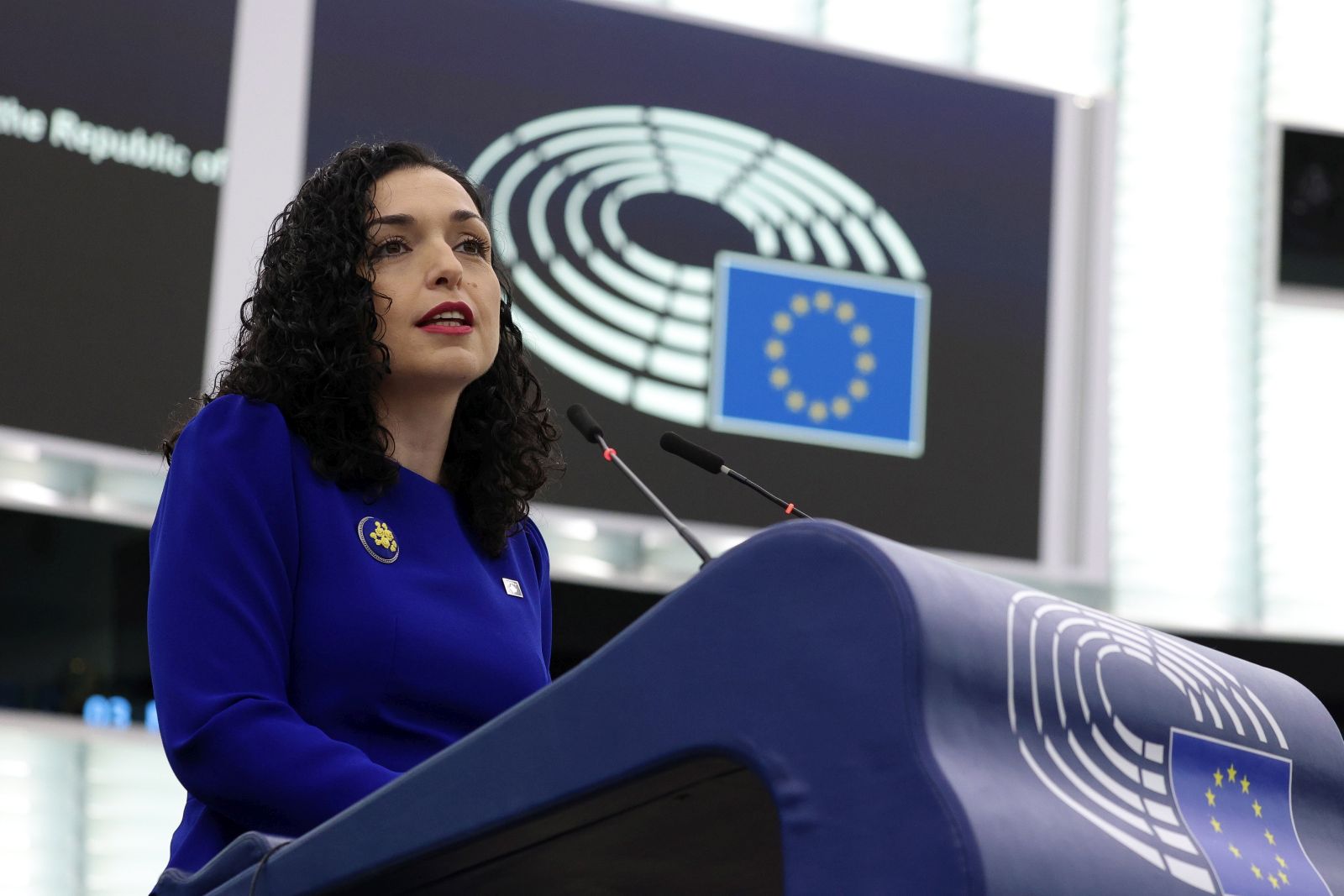 epa10690253 Vjosa Osmani, President of the Republic of Kosovo speaks at the European Parliament in Strasbourg, France, 14 June 2023. The session runs from 12 to 15 June.  EPA/JULIEN WARNAND