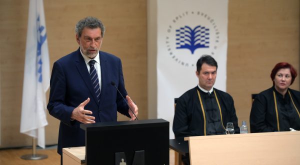 Split, 15.0.6.2023.- Proslava Dana Sveučilišta u Splitu . Na slici  ministar znanosti i obrazovanja Radovan Fuchs.    foto HINA/ Mario STRMOTIĆ/ ms