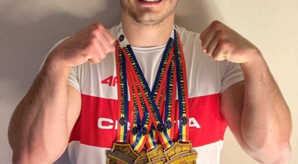 Kinjev, 20.06.2023 -  Hrvatski reprezentativci u obaranju ruke postigli su sjajne rezultate na 32. izdanju europskog prvenstva koje se odralo u glavnom moldavskom gradu Kinjevu.Hrvatski natjecatelji osvojili su ukupno 13 medalja te su osvojili èetvrto mjesto u ukupnom poretku u konkurenciji vie od 900 natjecatelja iz 30 drava.Najuspjeniji natjecatelj cijelog EP-a bio je 18-godinji Rino Maiæ koji je osvojio èak èetiri zlatne medalje, dvije u seniorskoj i dvije u mlaðe seniorskoj konkurenciji. foto HINA/ Hrvatski savez za obaranje ruke/ ik