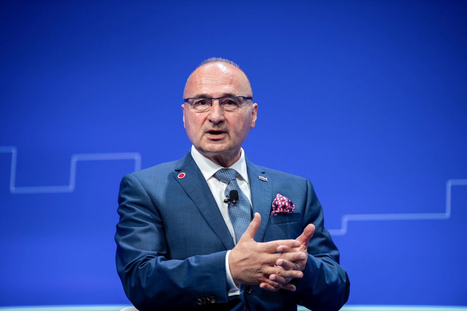 epa10705487 Gordan Grlic-Radman, Croatia's Foreign Minister, speaks during a plenary session at the Ukraine Recovery Conference (URC) in London, Britain, 22 June 2023. The URC is dedicated to Ukraine's transformation and was symbolically launched in London in 2017 as the Ukraine Reform Conference. URC 2023 will focus on mobilising international support for Ukraine's economic and social stabilisation and recovery from the effects of war.  EPA/Chris J. Ratcliffe / POOL