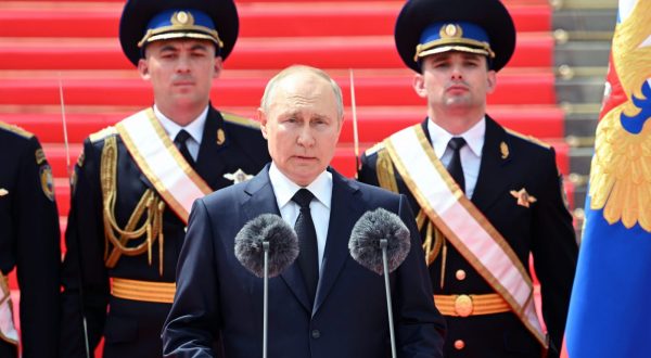 epa10713474 Russian President Vladimir Putin addressing units of the Russian Defence Ministry, the Russian National Guard Troops (Rosgvardiya), the Russian Ministry of Internal Affairs (MVD), the Russian Federal Security Service (FSB) and the Russian Federal Protective Service (FSO), who ensured order and legality during the mutiny, at the Kremlin, in Moscow, Russia, 27 June 2023. "Units of the Ministry of Defense, the National Guard, employees of the Ministry of Internal Affairs and special services ensured the reliable operation of the most important control centers, strategic, including defense facilities, the security of border regions, the strength of the rear of our armed forces, all military formations that continued to heroically fight at the front at that time ", - Putin said, referring to the units of the Ministry of Defense, the Russian Guard, the FSB, the Ministry of Internal Affairs and the FSO, which participated in the suppression of the attempted rebellion on June 24.  EPA/SPUTNIK/KREMLIN / POOL MANDATORY CREDIT