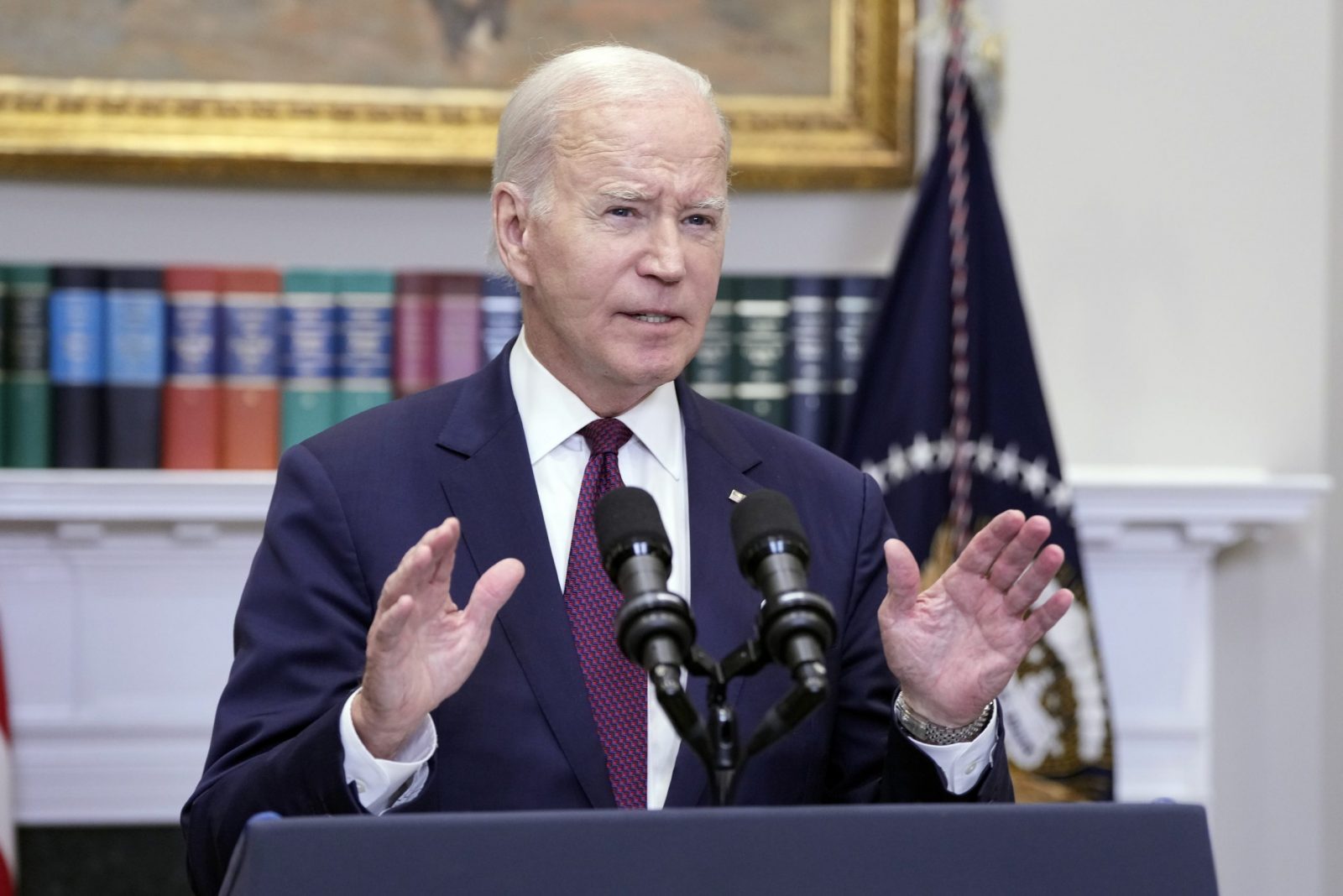 epa10717800 US President Joe Biden delivers remarks on the US Supreme Court decision in the case of ‘Students For Fair Admissions, Inc. v. President And Fellows Of Harvard College’ that was announced today in the Roosevelt Room of the White House in Washington, DC, USA, 29 June 2023. The decision ruled that affirmative action admission policies 'cannot be reconciled with the guarantees of the Equal Protection Clause' and therefore violate the Constitution.  EPA/CHRIS KLEPONIS / POOL