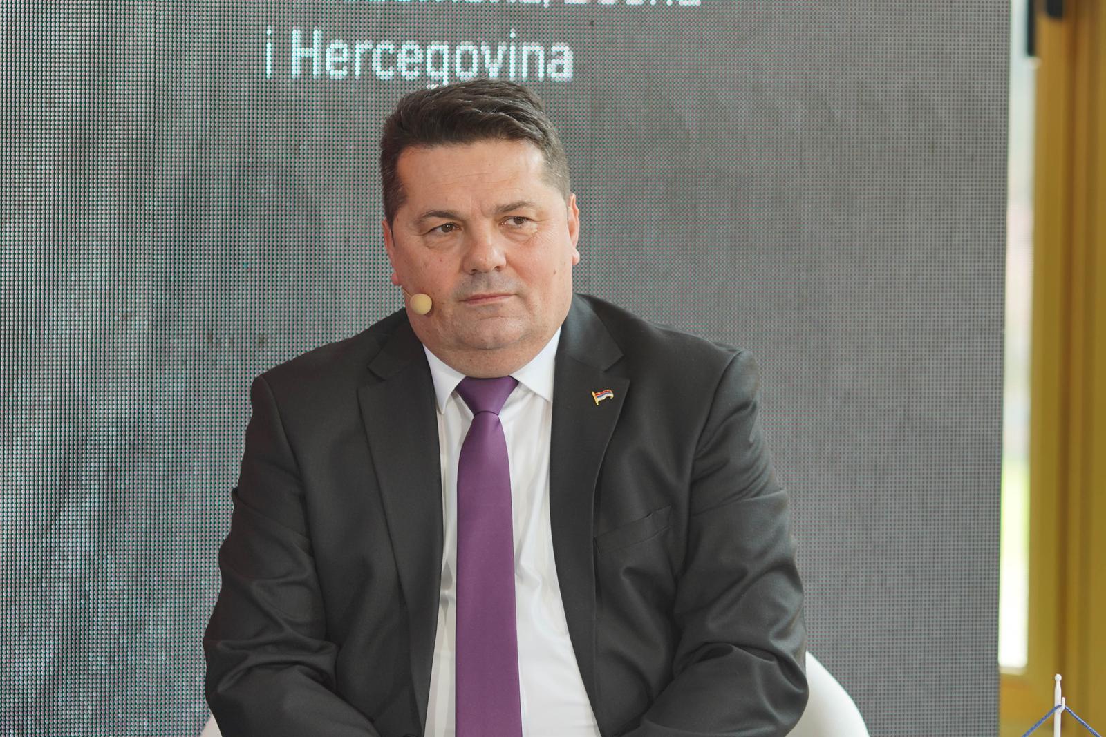 01.06.2023., Banja Luka, Bosna i Hercegovina - U Dom omladine odrzala se konferencija "Mediji i civilno drustvo: Kriticki glasovi pod pritiskom?" u organizaciji delegacije EU u BiH i Veleposlanstva Republike Ceske u BiH. Tema konferencije je primarno sporna najava usvajanja izmjena Kaznenog zakona u RS koji bi kriminalizirao klevetu i znacajno ugorzio slobodu govora i rad nezavisnih medija. Nenad Stevandic Photo: Dejan Rakita/PIXSELL