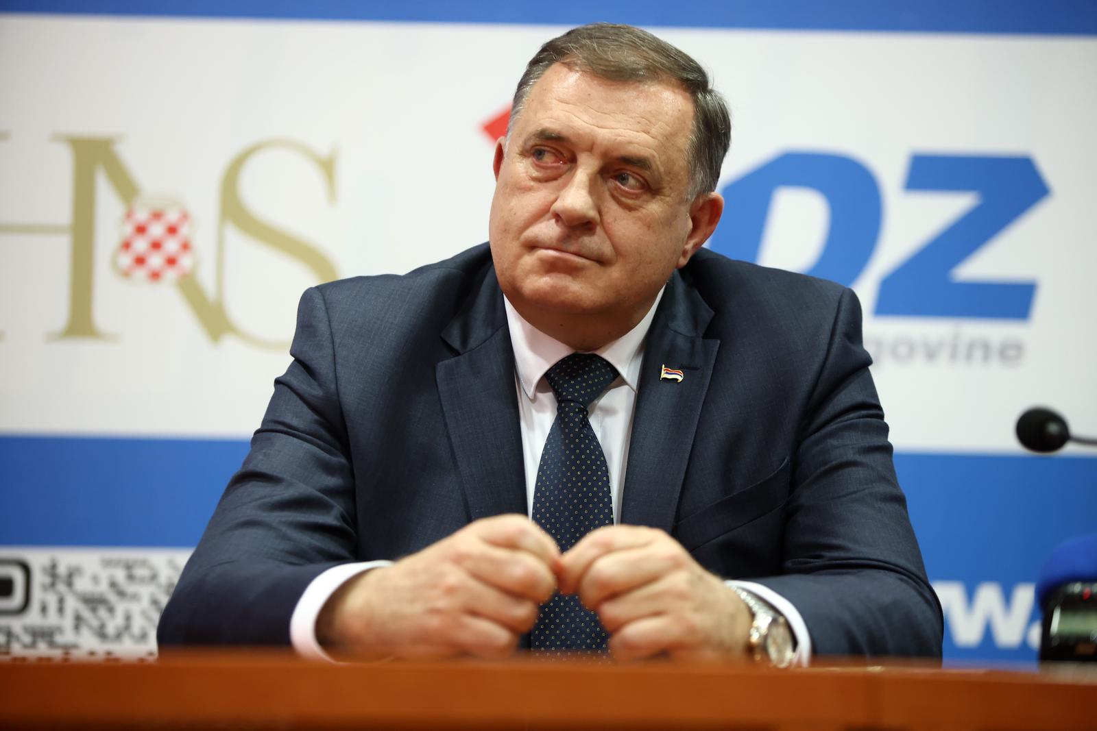 01.06.2023.,Mostar -  Izjave nakon sastanka HDZ-a BiH, SNSD-a i SDP-a BiH odrzanog u Mostaru


 Photo: Denis Kapetanovic/PIXSELL