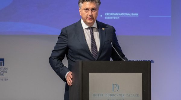03.06.2023., Hotel Palace, Dubrovnik - Predsjednik Vlade Andrej Plenkovic sudjelovao je na otvorenju medjunarodne konferencije o jacanju otpornosti srednje, istocne i jugoistocne Europe, u organizaciji Hrvatske narodne banke i Medjunarodnog monetarnog fonda. Photo: Grgo Jelavic/PIXSELL