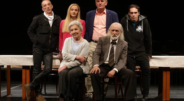 05.05.2016., Zagreb - Glumci Sarajevskog ratnog teatra izveli su predstavu Brasno u venama u zagrebackom Teatru Exit. Miki Trifunov, Kaca Doric, Izudin Bajrovic, Admir Glamocak, Selma Alispahic, Jasenko Pasic. "nPhoto: Goran Stanzl/PIXSELL