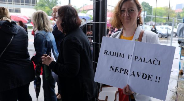05.06.2023., Zagreb - Strajk drzavnih i lokalnih sluzbenika i namjestenika RH ispred Opcinskog gradjanskog suda. Photo: Emica Elvedji/PIXSELL