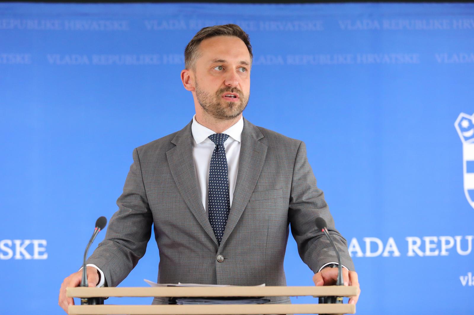 05.06.2023., Zagreb - Izjava nakon sjednice Gospodarsko-socijalnog vijeca u Nacionalnoj i sveucilisnoj knjiznici. ministar rada, mirovinskoga sustava, obitelji i socijalne politike Marin Piletic Photo: Tomislav Miletic/PIXSELL