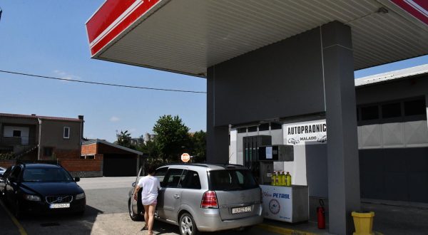 05.07.2022., Stari Jankovci - Petar Mijic vlasnik benzinske crpke" Nikica Petrol" u Starim Jankovcima pokraj Vinkovaca, danas je zbog cijena goriva zatvorio svoju benzinsku crpku.
  Photo: Ivica Galovic/PIXSELL