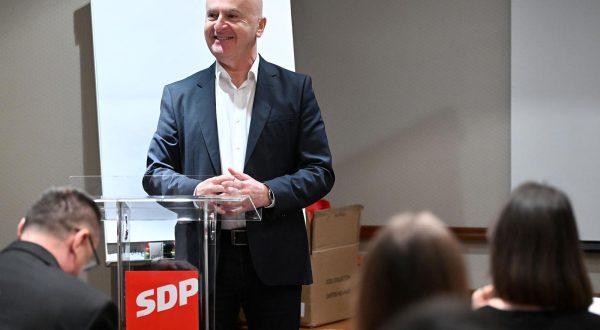 05.12.2022., Zagreb - Konferencija za novinare zastupnika u Europskom parlamentu Predraga Freda Matica. Zastupnik Matic u Europskoj godini mladih 2022. proveo je projekt za srednjoskolce diljem Hrvatske pod nazivom Buducnost Europe Europska godina mladih. Cilj je bio ukljuciti mlade u proces donosenja odluka i dati im glas na nacionalnoj i europskoj razini. 

 Photo: Marko Lukunic/PIXSELL
