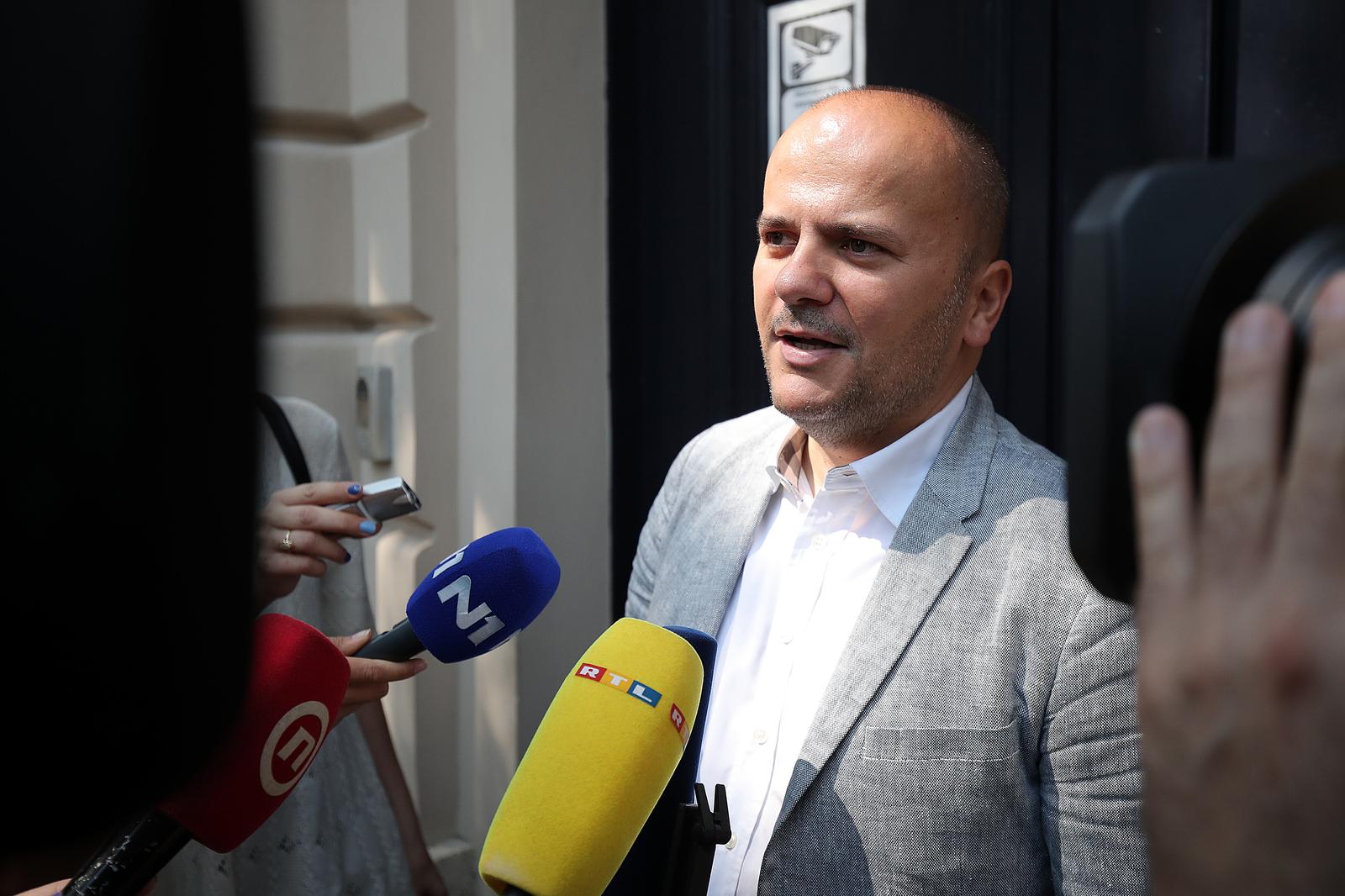 06.07.2019., Zagreb - Dolazak i odlazak osumnjicenih i njihovih odvjetnika u velikoj policijskoj akciji na ispitivanje u USKOK. Rafael Kresic. rPhoto: Goran Stanzl/PIXSELL