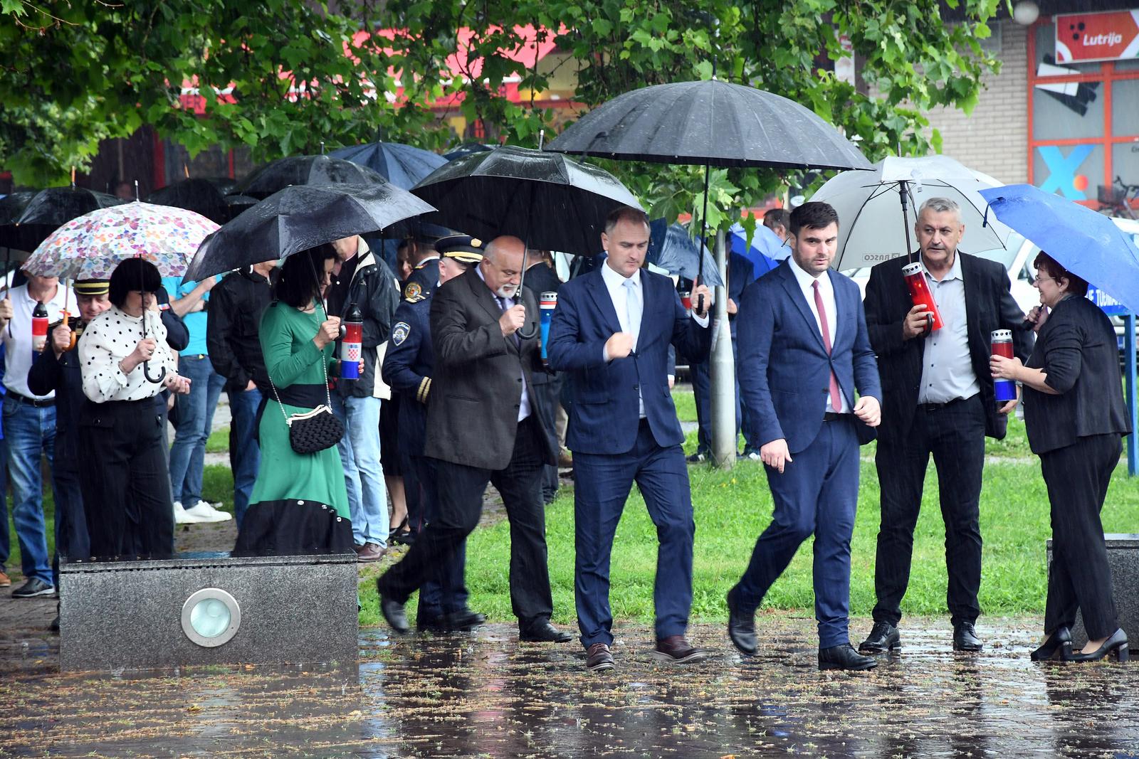 11.06.2023., Sisak - U povodu Dana Sisacko-moslavacke zupanije brojna izaslanstva polozila su vijence u Sisku kod spomen obiljezja u Parku dr. Franje Tudjmana, te u Desnom Trebarjevu kod spomen obiljezja ispred rodne kuce brace Stjepana i Antuna Radica. Ivan Celjak. Photo: Nikola Cutuk/PIXSELL
