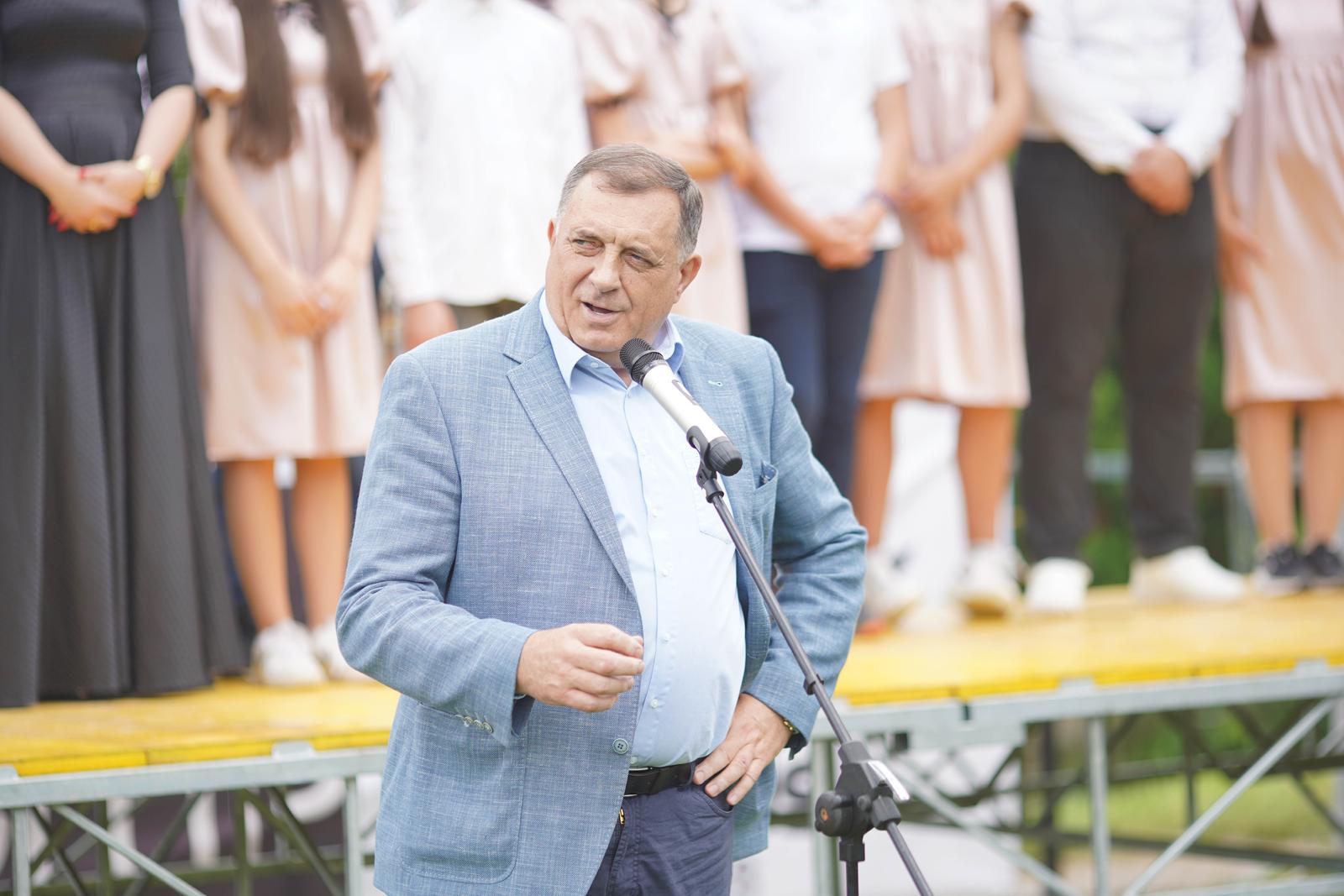 11.06.2023., stadion NK Laus, Banja Luka, Bosna i Hercegovina - U Banja Luci je odrzana revijalna utakmica povodom 70 godina postojanja NK Laus, a utakmicu su igrali veterani Lausa i Crvene Zvezde iz Beograda. Milorad Dodik Photo: Dejan Rakita/PIXSELL