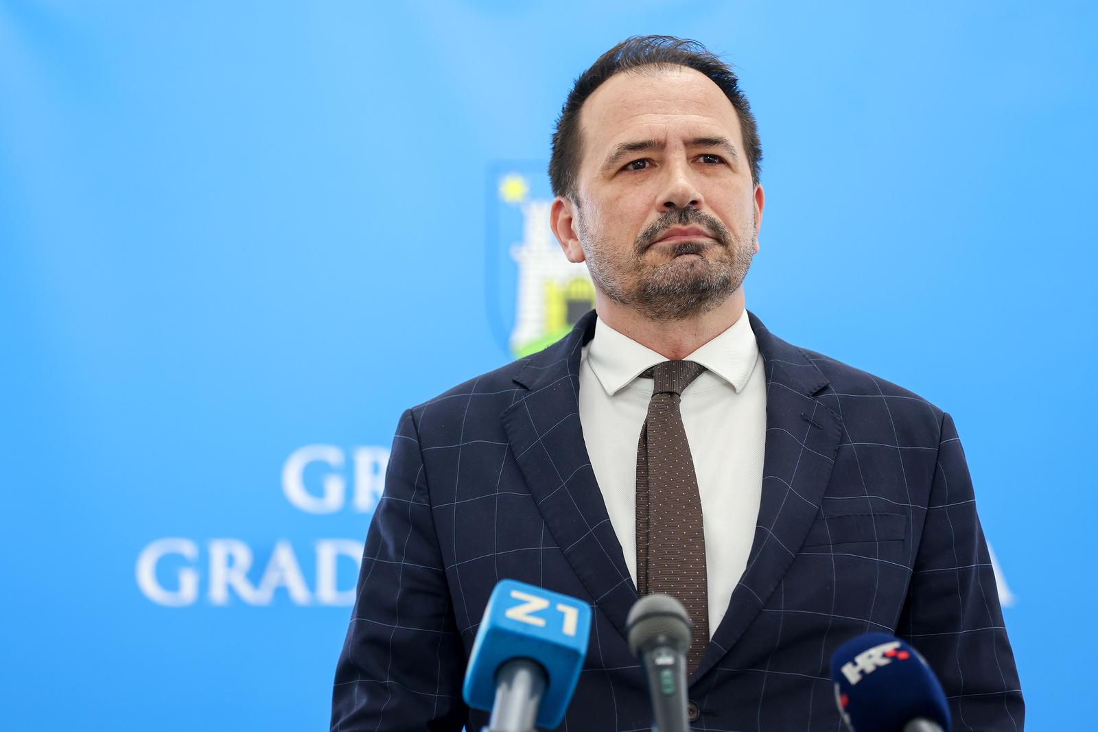 12.04.2023., Zagreb, Stara gradska vijecnica  - Igor Peternel zastupnik Domovinskog pokreta odrzao je konferenciju za medije na temu: Nagrada Zagrepcanka godine. Photo: Igor Kralj/PIXSELL