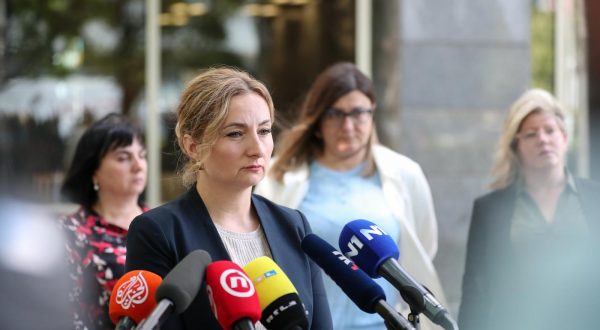 12.06.2023., Zagreb - U Ministarstvu pravosudja i uprave odrzan je sastanak izmedju ministra i Sindikata drzavnih i lokalnih sluzbenika i namjestenika Republike Hrvatske (SDLSN RH). Izjavu medijima nakon sastanka dala je predsjednica SDLSN-a Iva Suskovic. Photo: Matija Habljak/PIXSELL
