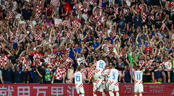 14.06.2023., stadion Feyenoord "De Kuip", Rotterdam, Nizozemska - UEFA Liga Nacija, polufinale, Nizozemska - Hrvatska. Nogometasi Hrvatske slave pogodak za vodstvo 3:2. Photo: Marko Lukunic/PIXSELL