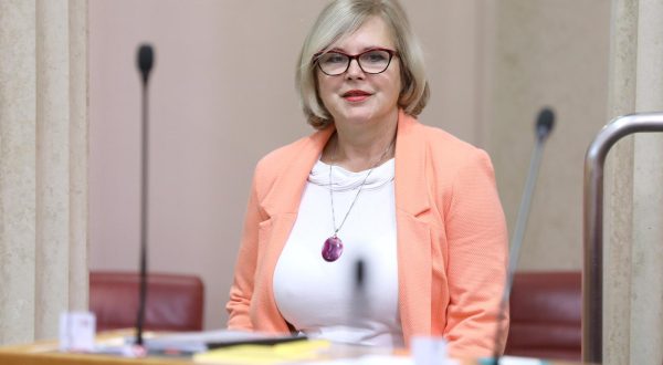 14.10.2022., Zagreb - Sabor 12. sjednicu nastavlja raspravom o izmjenama i dopunama Zakona o zemljisnim knjigama. Barbara Antolic Vupora Photo: Patrik Macek/PIXSELL