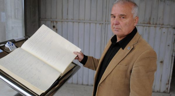 19.12.2013., Vukovar - Danijel Rehak je vukovarski branitelj od prvog dana, bio je zatocenik srbijanskih logora, a danas je predsjednik Hrvatskog drustva logorasa srpskih koncentracijskih logora i inicijator uredjenja spomen obiljezja i memorijalnog centra na Ovcari. r"nPhoto: Goran Ferbezar/PIXSELL