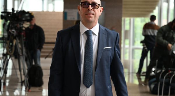 19.05.2023., Zagreb - Dolazak predstavnika sindikata drzavnih i javnih sluzbi u Nacionalnu i sveucilisnu knjiznicu na potpisivanje Dodatka II. Temeljnom kolektivnom ugovoru za sluzbenike i namjestenike u javnim sluzbama i Dodatka II. Kolektivnom ugovoru za drzavne sluzbenike i namjestenike. Dubravko Jagic Photo: Davorin Visnjic/PIXSELL