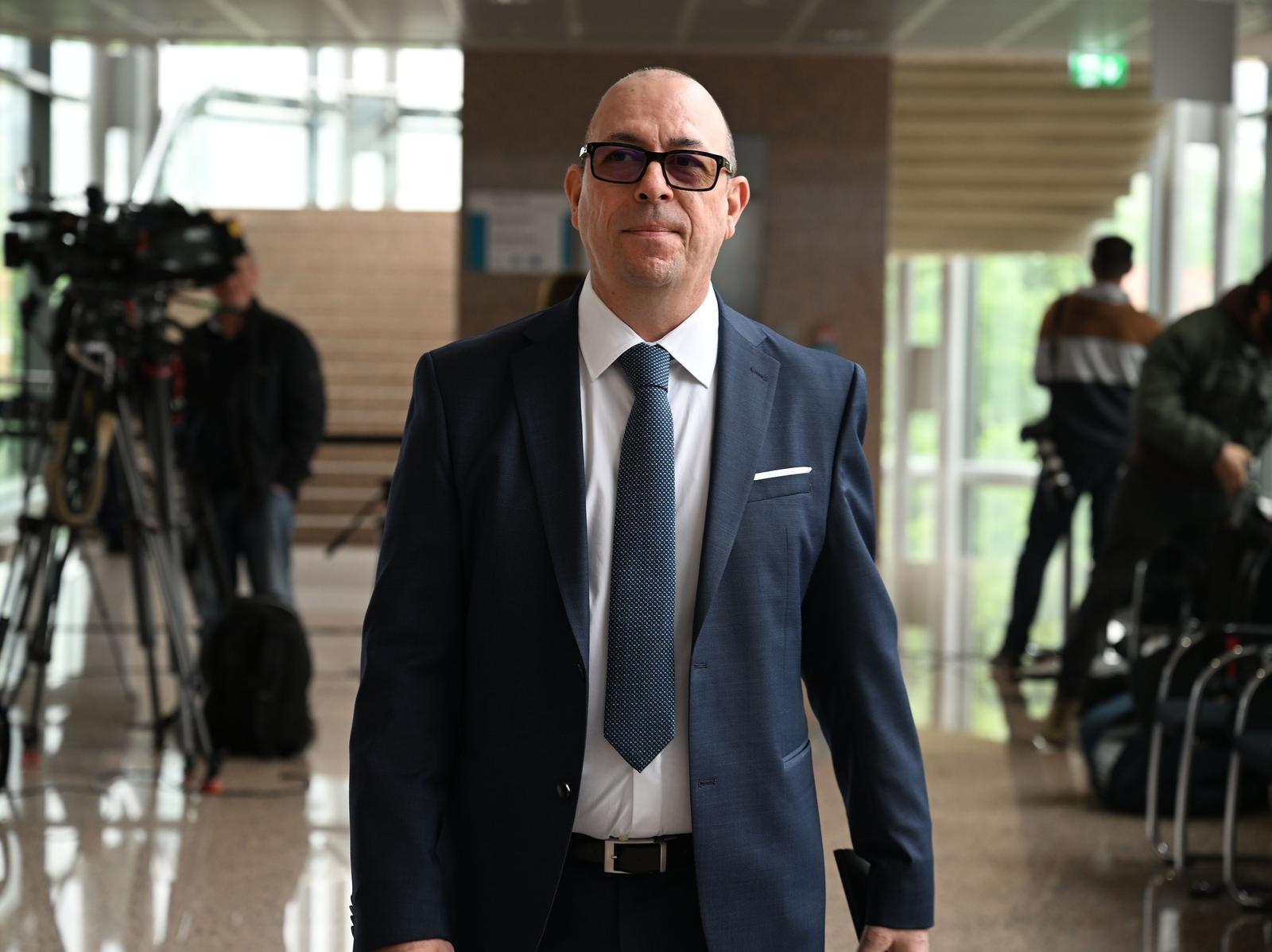 19.05.2023., Zagreb - Dolazak predstavnika sindikata drzavnih i javnih sluzbi u Nacionalnu i sveucilisnu knjiznicu na potpisivanje Dodatka II. Temeljnom kolektivnom ugovoru za sluzbenike i namjestenike u javnim sluzbama i Dodatka II. Kolektivnom ugovoru za drzavne sluzbenike i namjestenike. Dubravko Jagic Photo: Davorin Visnjic/PIXSELL
