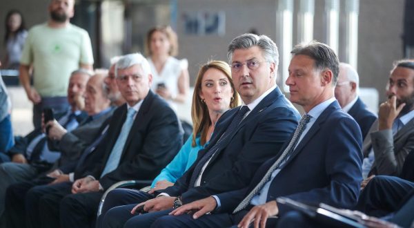 19.06.2023., Zagreb - U Nacionalnoj i sveucilisnoj knjiznici odrzana je zajednicka konferencija Vlade Republike Hrvatske i Ministarstva vanjskih i europskih poslova u prigodi 10 godina clanstva Republike Hrvatske u Europskoj uniji i posjeta predsjednice Europskog parlamenta Roberte Metsole. predsjednica EU parlamenta Roberta Metsole, predsjednik Vlade RH Andrej Plenkovic, predsjednik Sabora Gordan Jandrokovic Photo: Slavko Midzor/PIXSELL