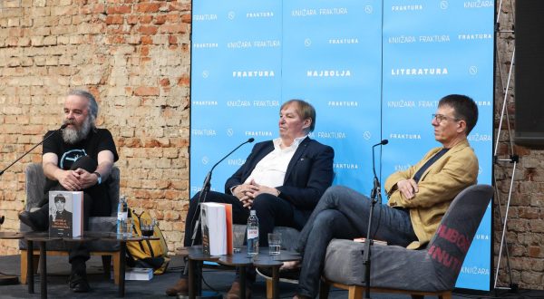 19.06.2023.,Zagreb - U Laubi je odrzana promocija autobiografije Brace Dimitrijevica: 'Louvre je moj atelje, ulica moj muzej'. O knjizi su  govorilii autor Braco Dimitrijevic, knjizevnik Miljenko Jergovic i urednik Seid Serdarevic.
 Photo: Robert Anic/PIXSELL