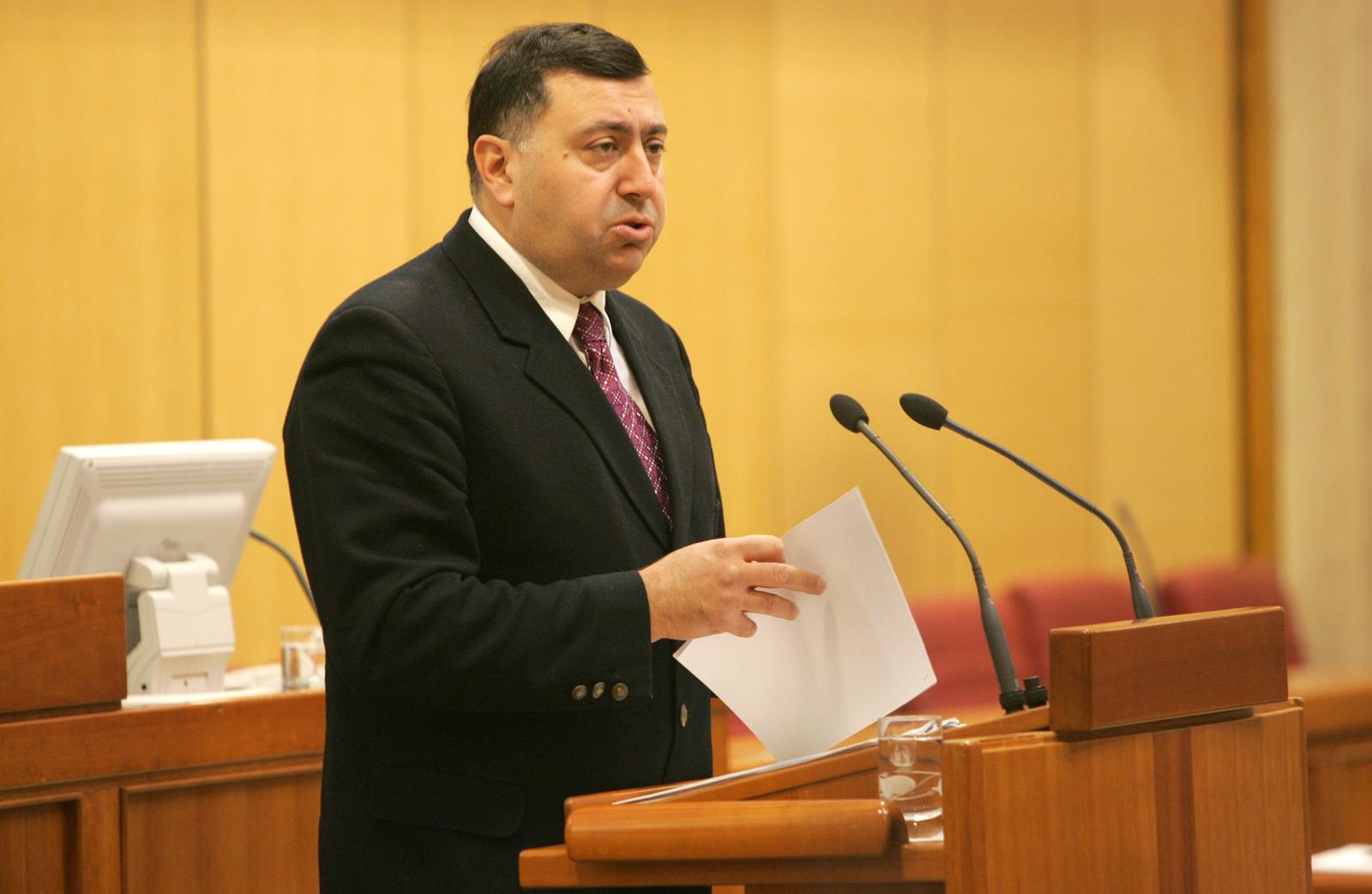 25.02.2005., Zagreb - Sjednica Sabora. Tonci Tadic. Photo: Robert Anic/PIXSELL